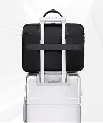 ARCTIC HUNTER τσάντα ώμου GWB00848 με θήκη laptop 15.6", 9L, μαύρη