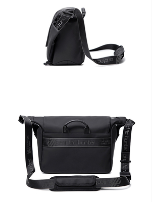 ARCTIC HUNTER τσάντα ώμου K00152 με θήκη tablet, 13L, μαύρη