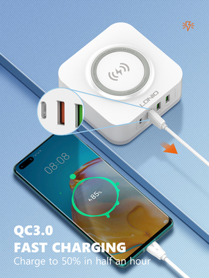 LDNIO σταθμός φόρτισης AW004, USB-C/3x USB/wireless, 32W, PD/QC, λευκός